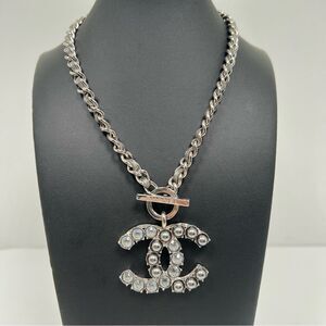 17B Chanel Pearl & Silver Ruthenium Short CC Necklace Choker Necklace